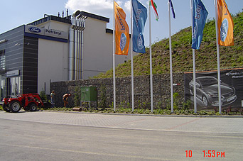Ford Petrnyi Service Centre gabion retaining wall (2008)