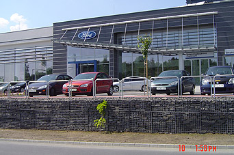 Ford Petrnyi Szerviz gabion tmfala (2008)