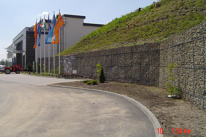 Ford Petrnyi Service Centre gabion retaining wall (2008)